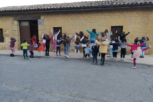 0-ninos48300B0A-1EBA-692A-66EC-5FDC8121A5B4.jpg
