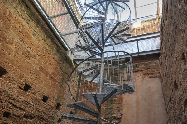 Escalera helicoidal en el interior de la Torre (Fotografía Jon Ander Zabala)